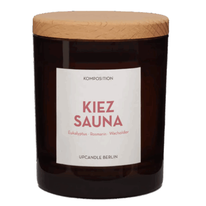 Braune Upcandle Duftkerze im Glas mit Holzdeckel, Duft Kiez Sauna – Eukalyptus, Rosmarin, Minze und Wacholder, Duftkategorie Energy