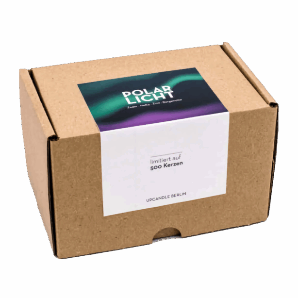 Nachhaltige Verpackung der UpCandle Polarlicht Aromakerze in umweltfreundlichem Karton