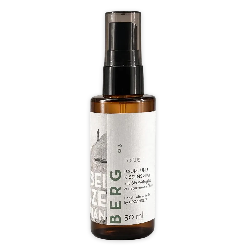 Natürliches Upcandle Raum- und Kissenspray Berg (50ml) in der Frontalansicht.